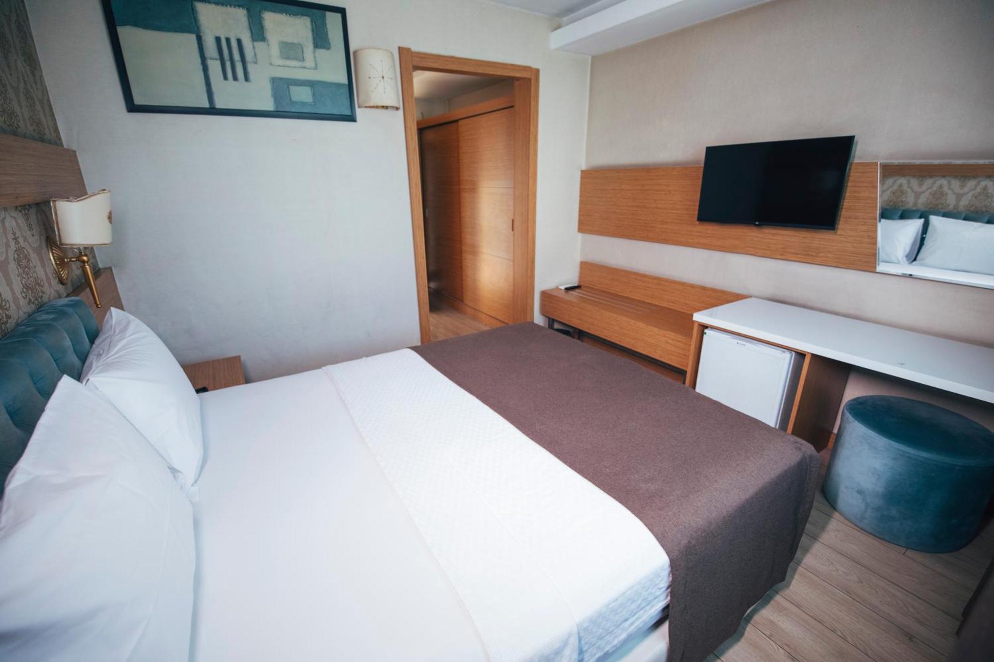 Royal Mersin Otel Bagian luar foto